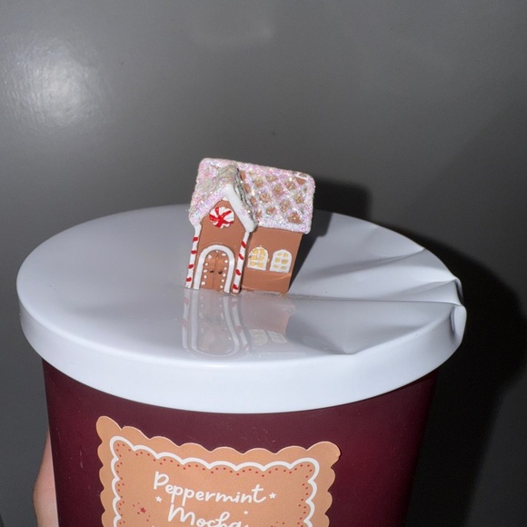 Peppermint Mocha Scented Candle - Perfect Winter Scent - Picture 2 of 4